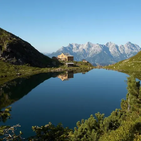 Mountain Base * Fieberbrunn