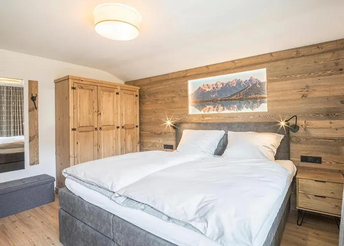 아파트 Mountain Base *